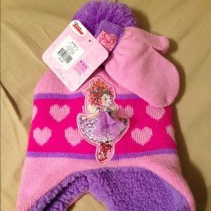 Fancy Nancy hat and mittens set